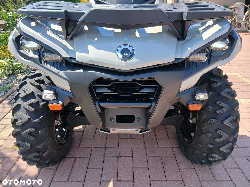 Can-Am Outlander - 2