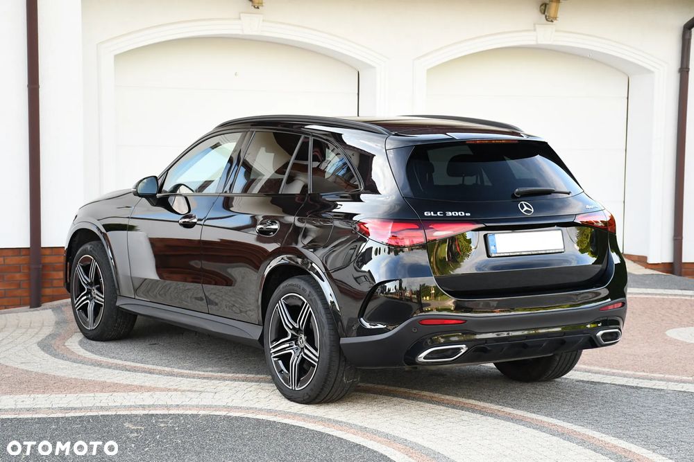Mercedes-Benz GLC 300 e PHEV 4-Matic AMG Line - 11