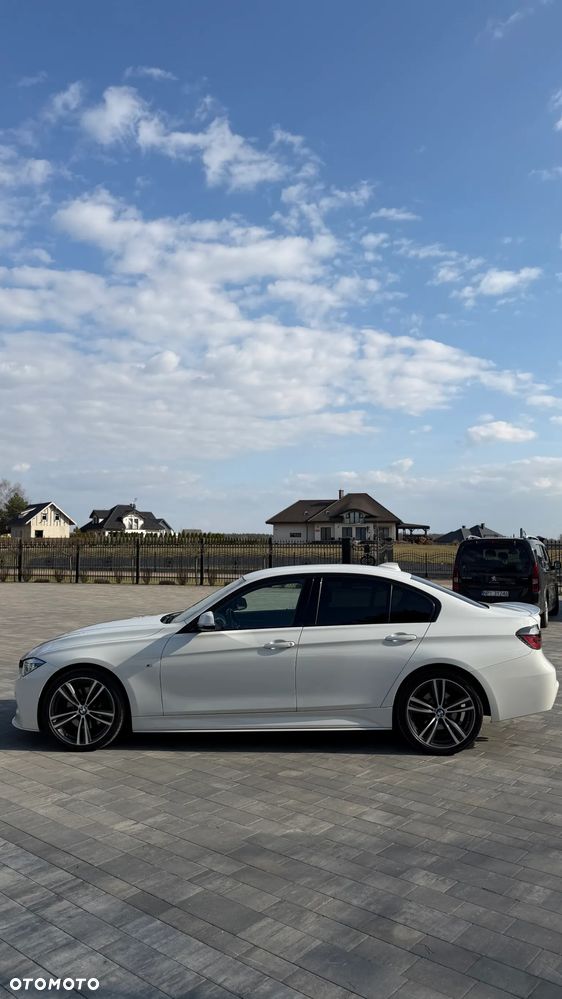 BMW Seria 3 330i xDrive M Sport Shadow sport - 20