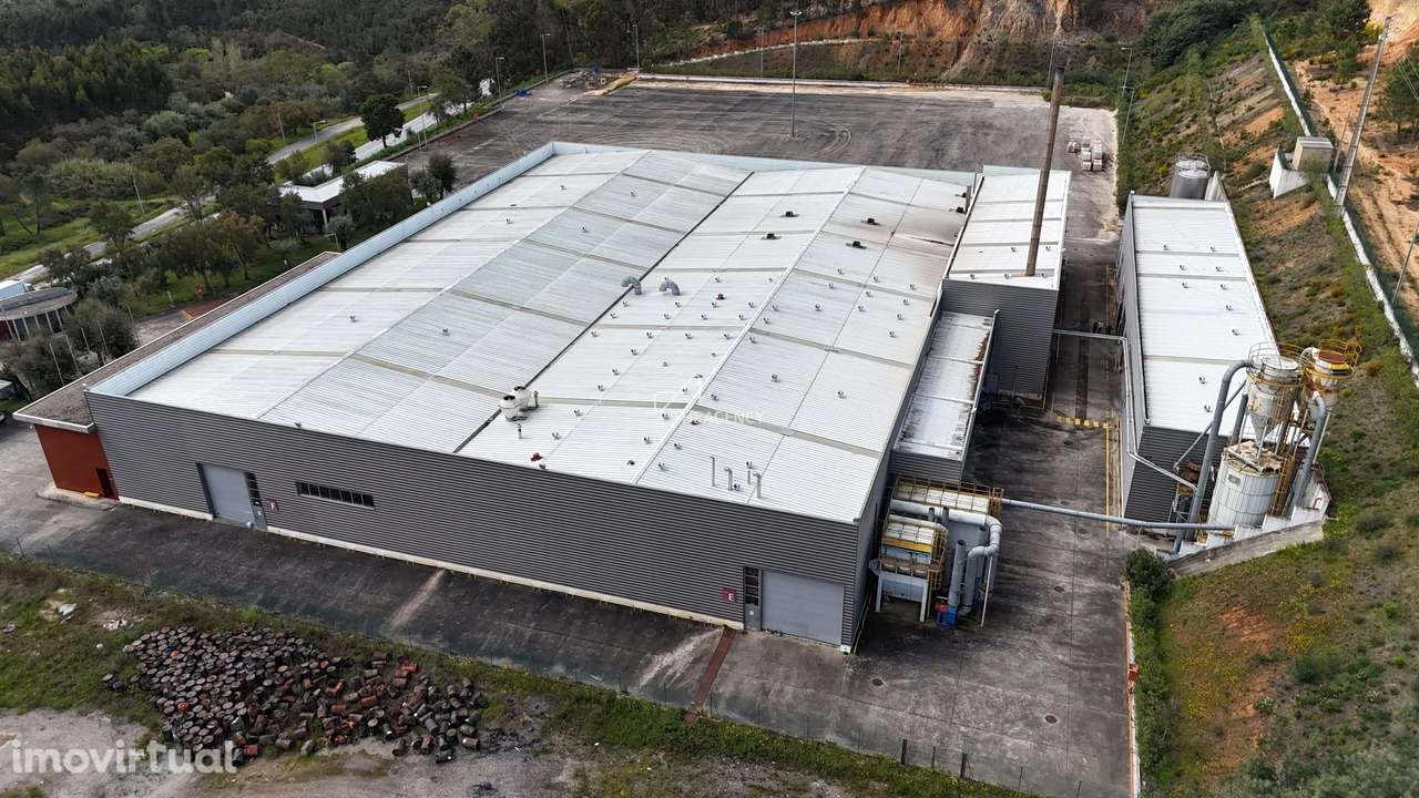 Fábrica de Cork à Venda | Rara oportunidade de investimento com Armazé - Grande imagem: 2/60