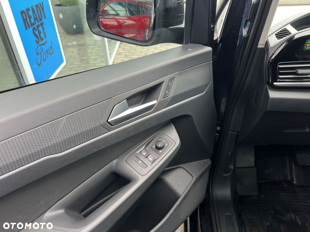 Ford Tourneo Connect - 10