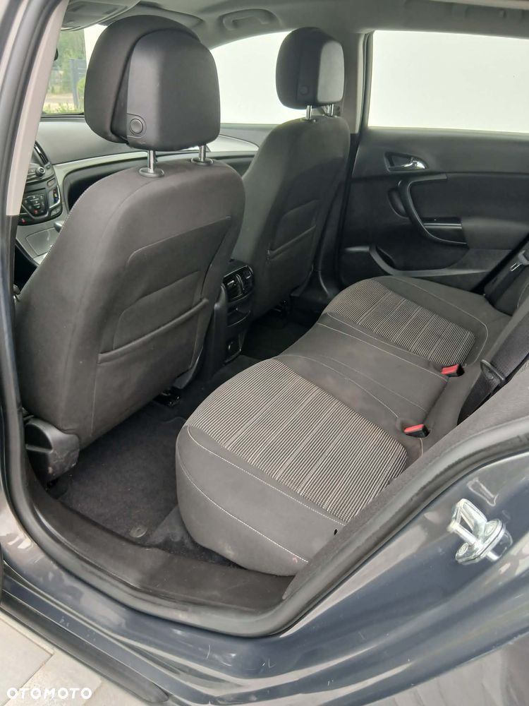 Opel Insignia 1.6 SIDI Turbo Touer Innovation - 16