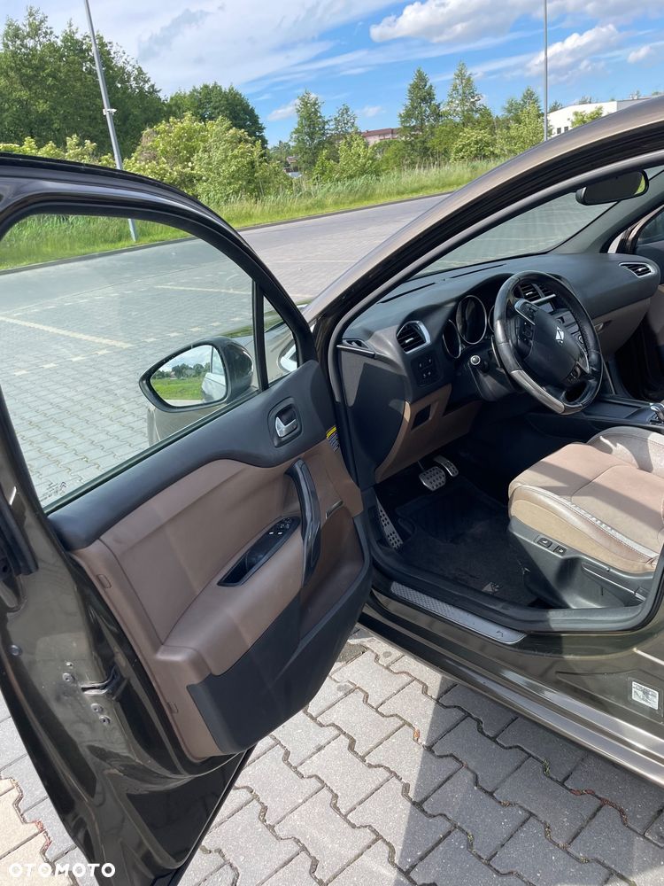 Citroën DS4 1.6 e-HDi SoChic MCP - 13