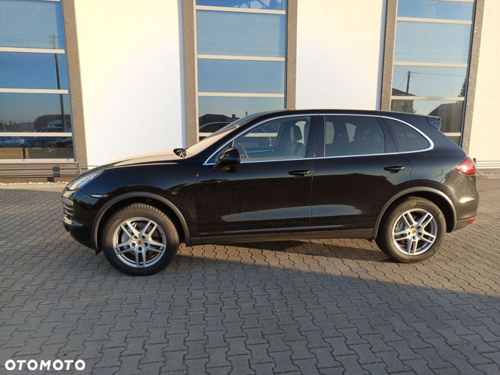Porsche Cayenne - 2