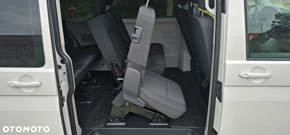 Volkswagen Caravelle 2.0 TDI L2 Trendline DSG - 19