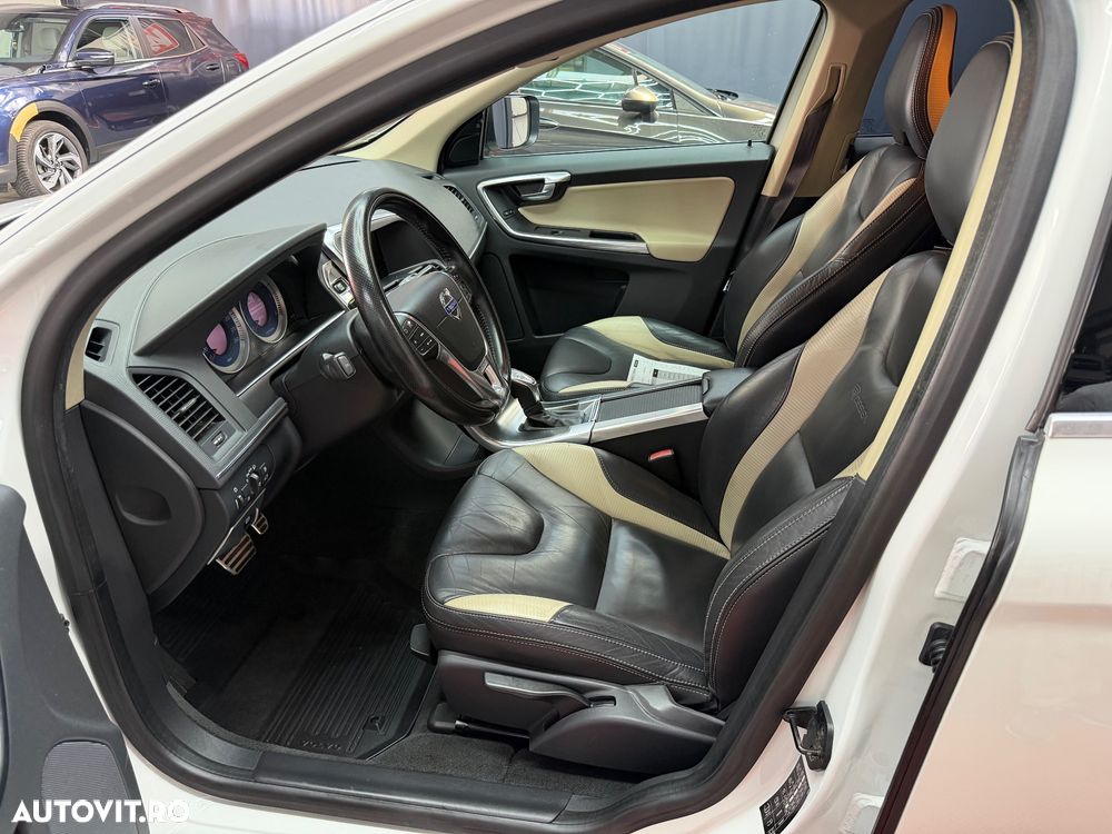 Volvo XC 60 D5 AWD Aut. RDesign - 10