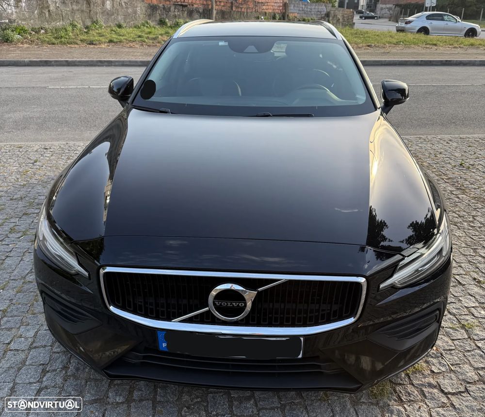 Volvo V60 2.0 D3 Momentum Plus Geartronic - 1