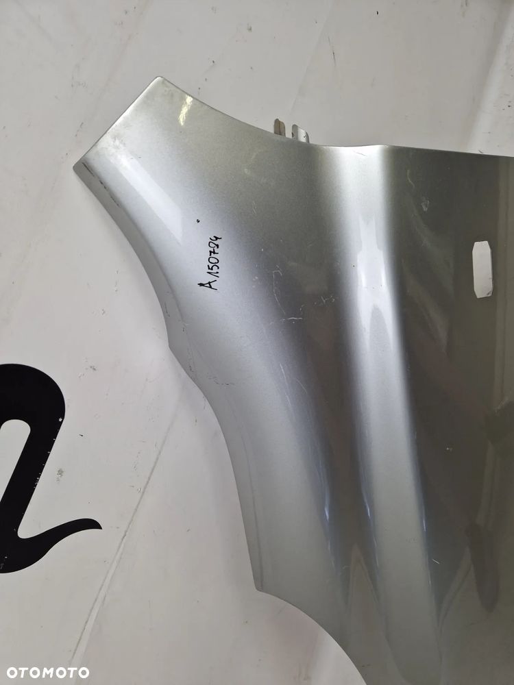 Błotnik lewy przód przedni Nissan Micra K12 - 3