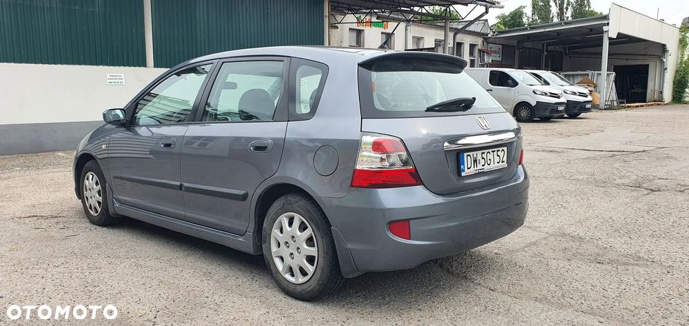 Honda Civic 1.4i S - 12