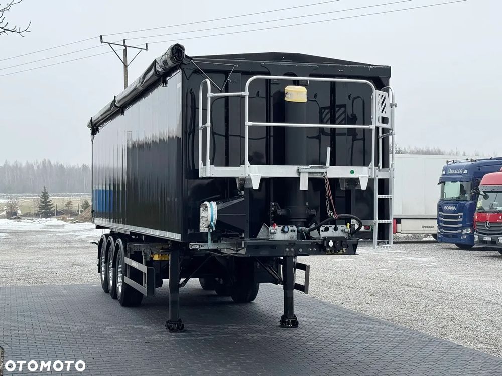Schwarzmuller SK/ WAGA 6000 kg / 50 m3 / KLAPO-DRZWI / PODNOSZONA OŚ  / IDEALNY STAN - 4