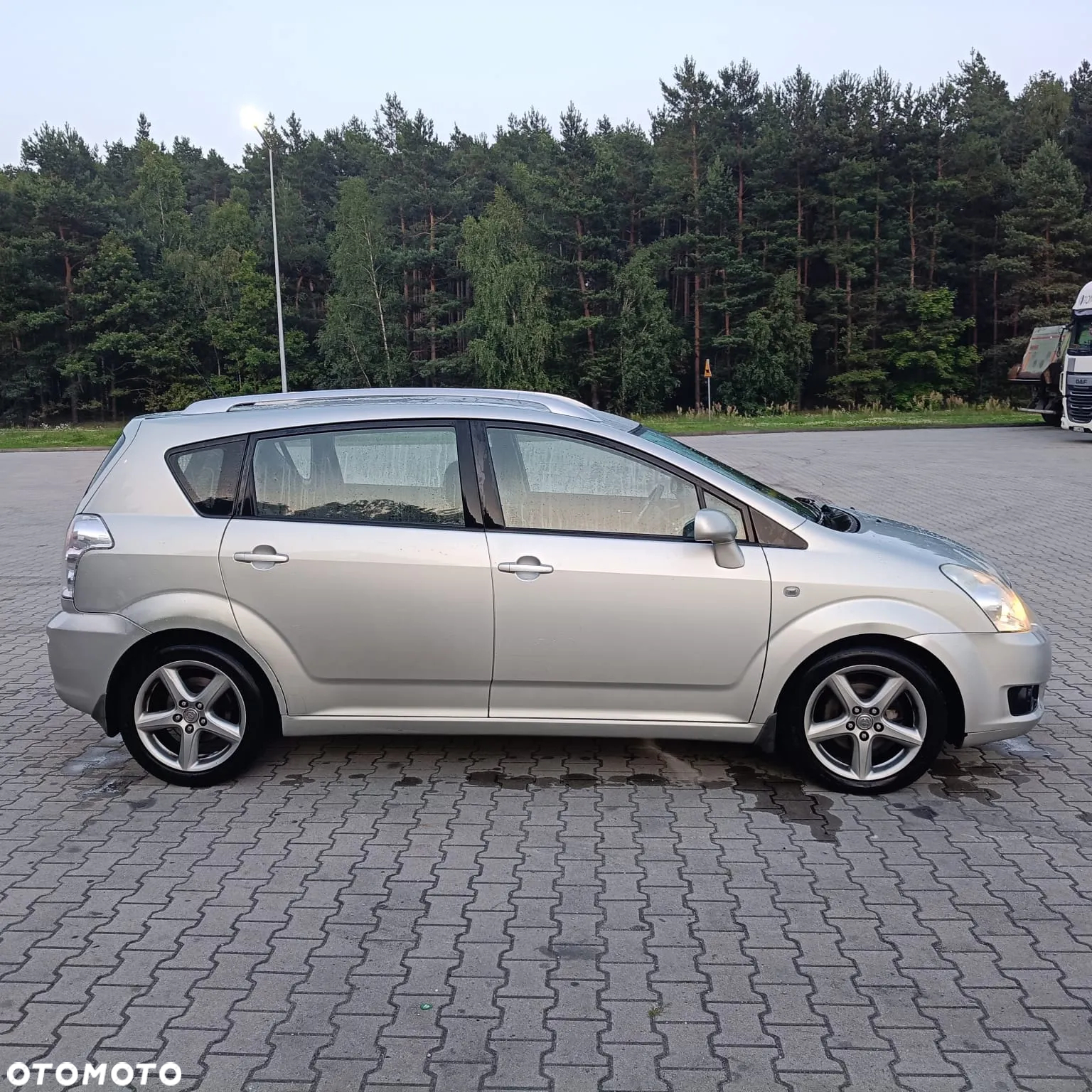 Toyota Corolla Verso 2.2 D-4D Gold - 5