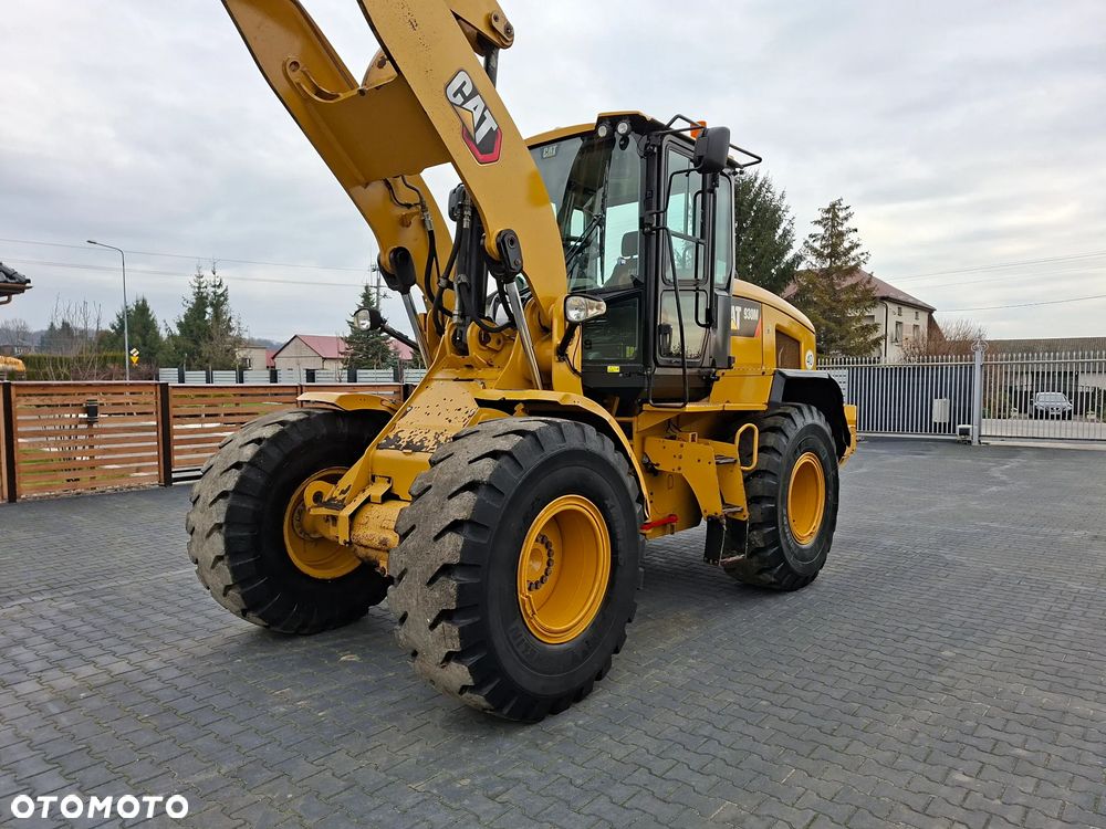 Caterpillar CAT 930 M - 8