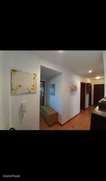Apartamento T3  garagem, remodelado no centro da vila - Grande imagem: 2/9
