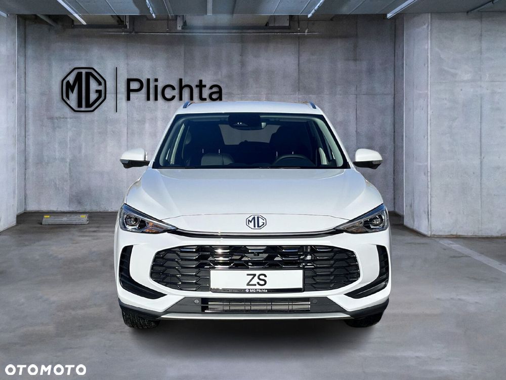 MG ZS - 8