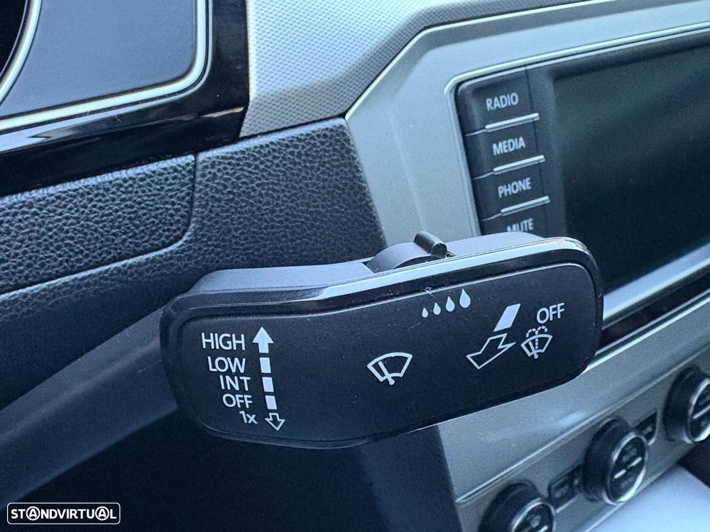 VW Passat 2.0 TDI Confortline DSG - 39