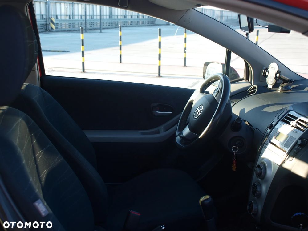 Toyota Yaris 1.4 D-4D Sol - 9