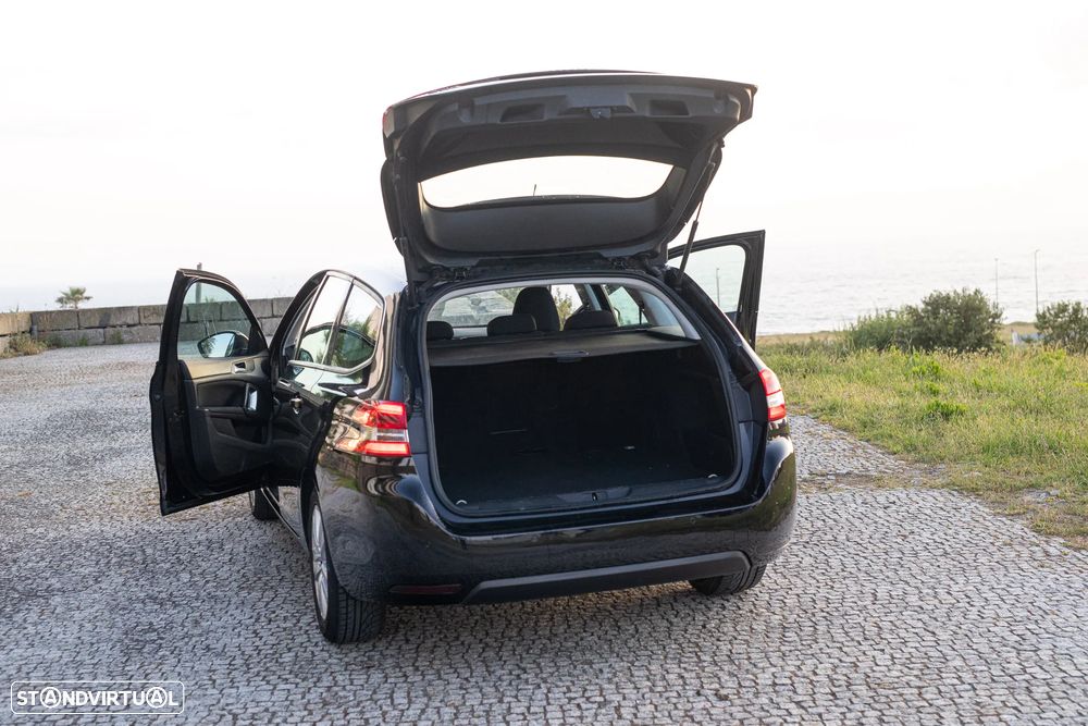 Peugeot 308 SW PureTech 130 GPF EAT8 Stop & Start Allure Business-Pack - 26