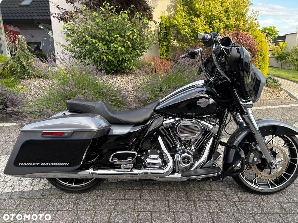 Harley-Davidson Touring Street Glide - 1