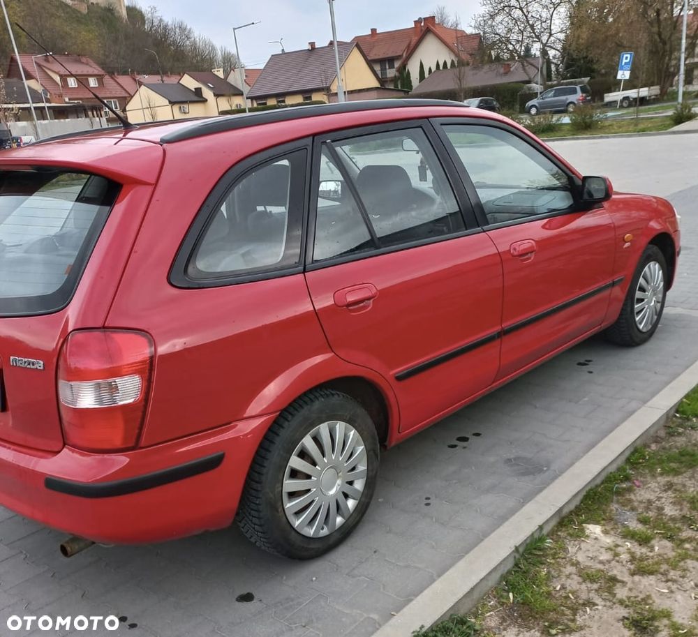 Mazda 323F - 4