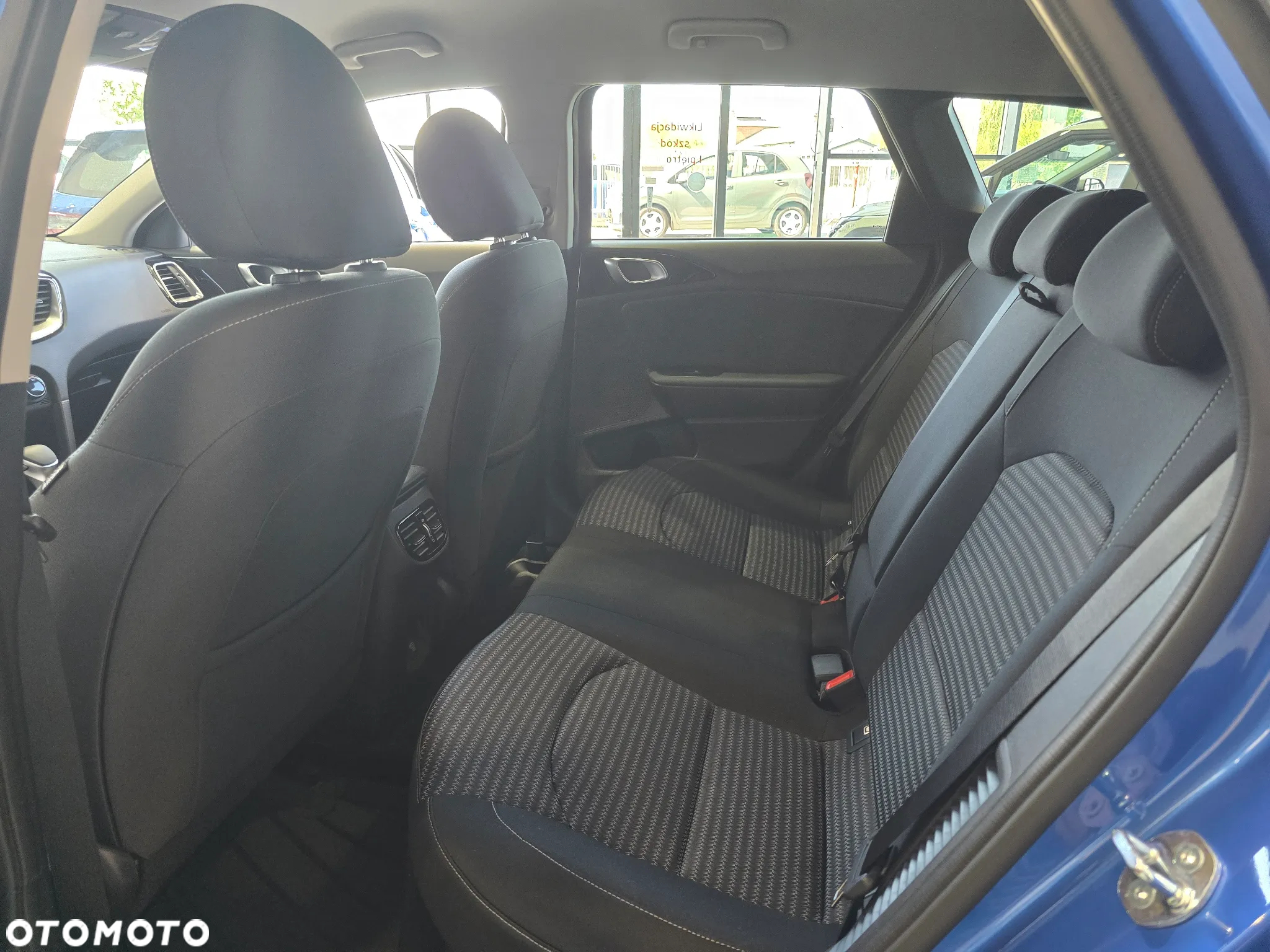 Kia Ceed 1.6 GDI PHEV L DCT - 6