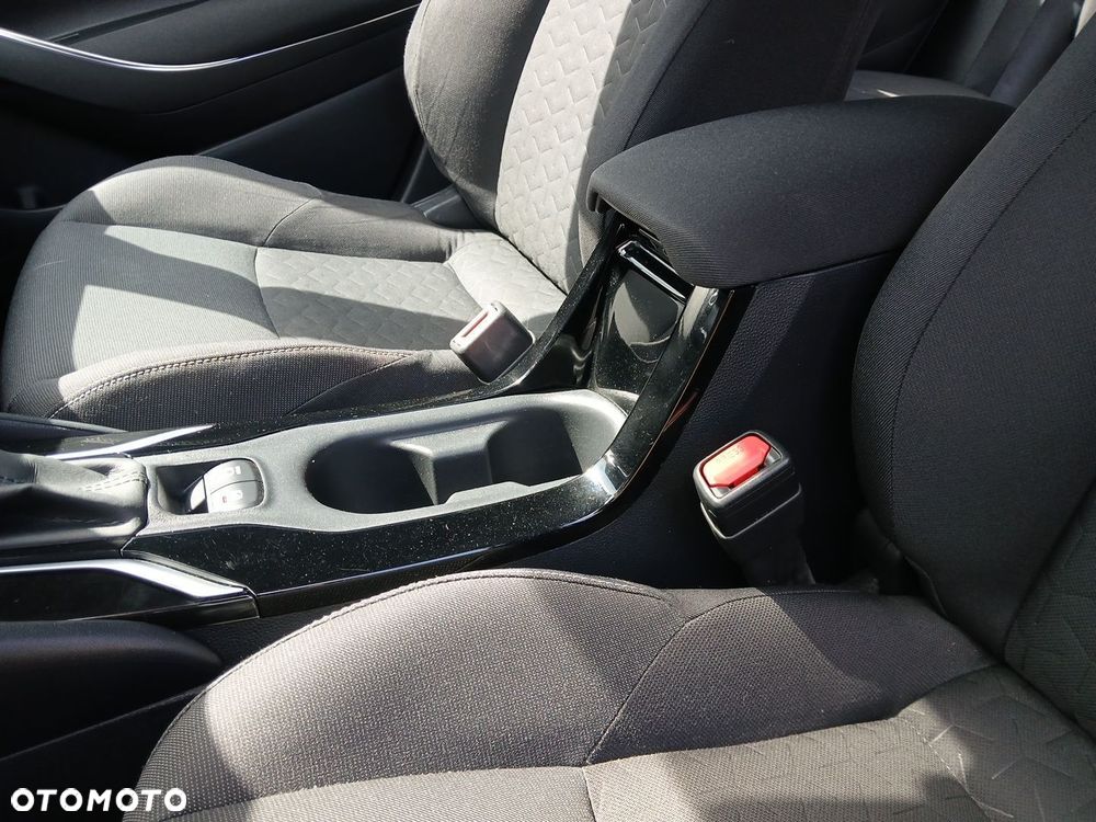Toyota Corolla 1.8 Hybrid Comfort - 36