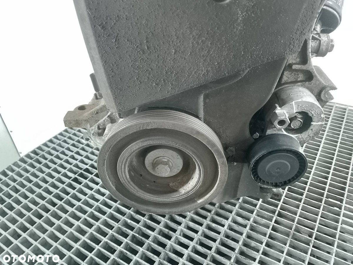 SILNIK RENAULT CLIO III ( 05-09 )  K9K 1.5 DCI - 8