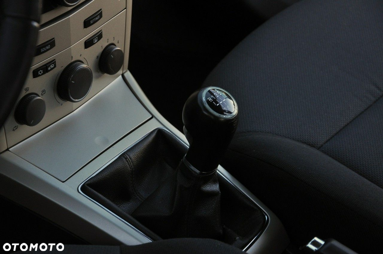 Opel Astra - 33