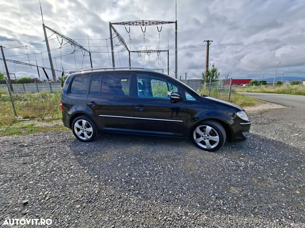 Volkswagen Touran 2.0 TDI DPF DSG Highline - 37