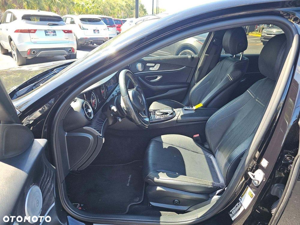 Mercedes-Benz Klasa E 300 9G-TRONIC Avantgarde - 6