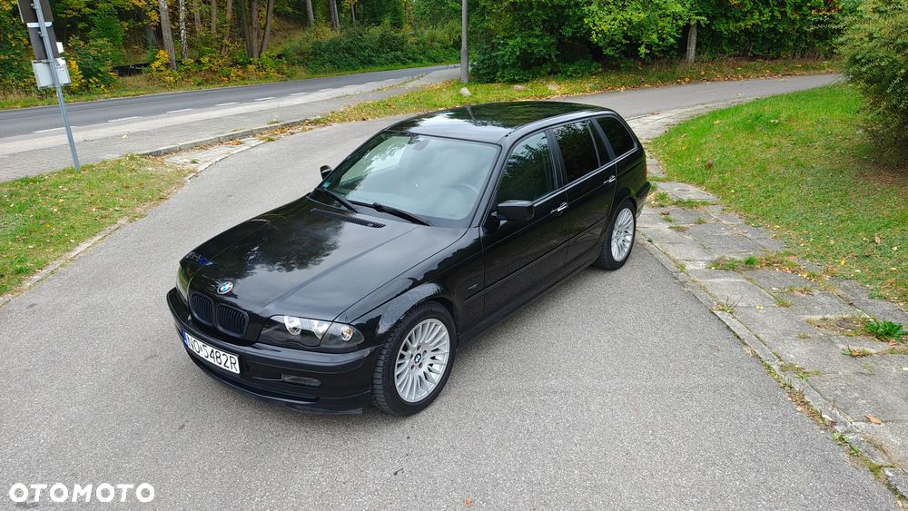 BMW Seria 3 318i - 1