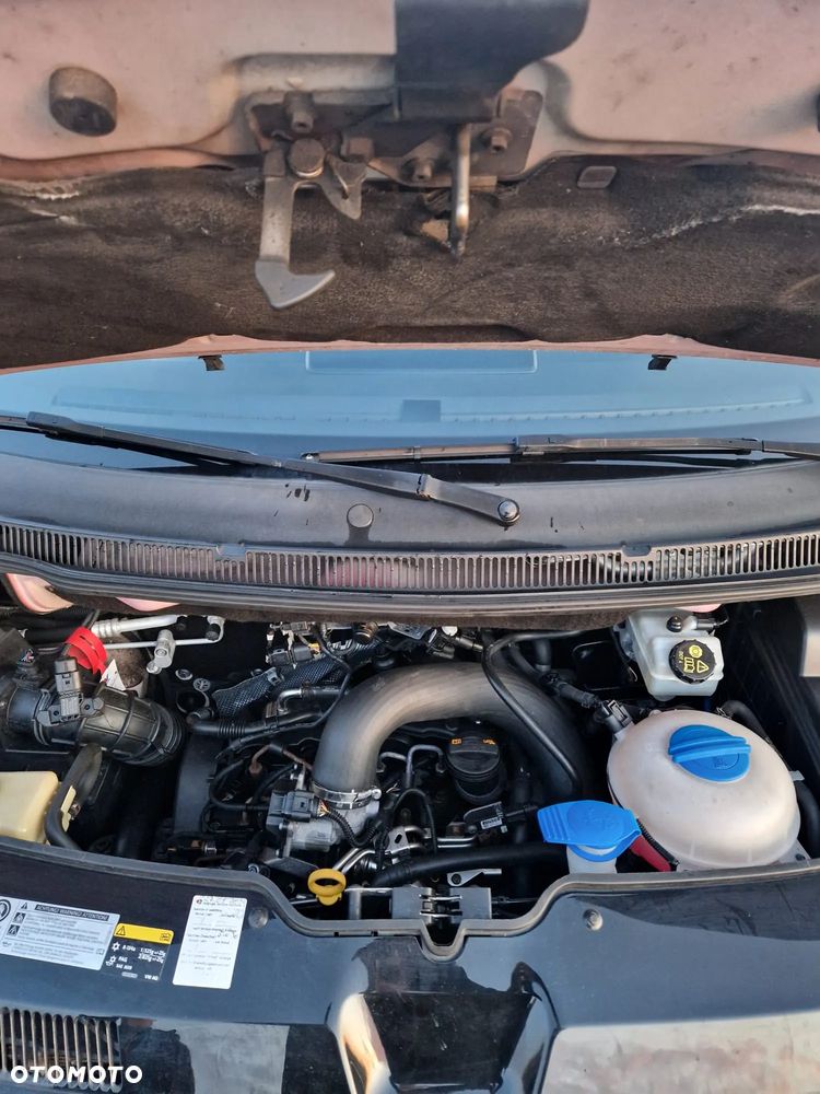 Volkswagen Multivan - 36