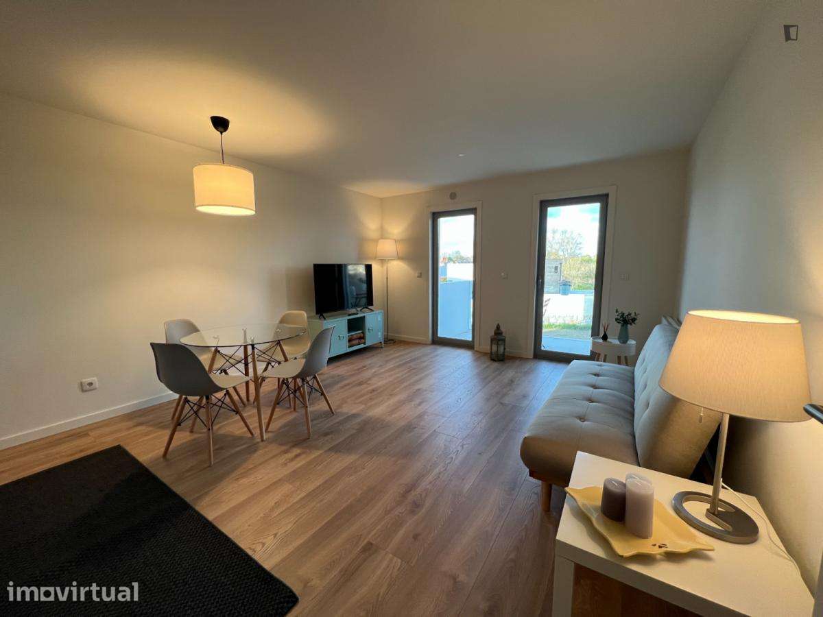 Apartamento com 2 quartos - localizado em Ramalde Porto - Grande imagem: 4/10