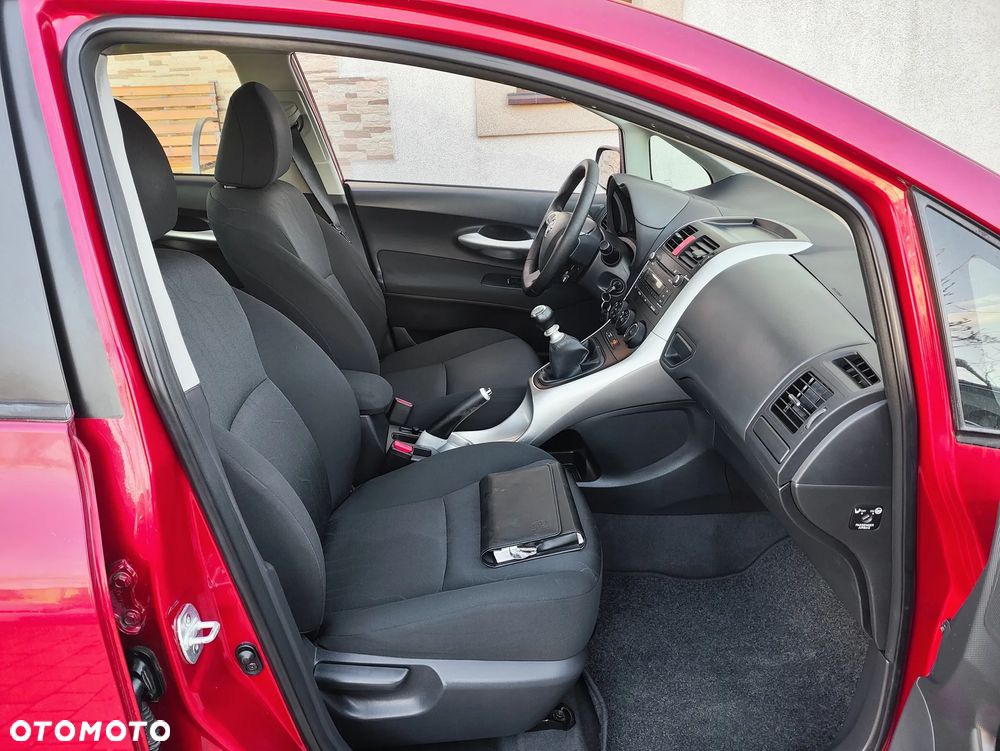 Toyota Auris 1.6 Life+ - 19