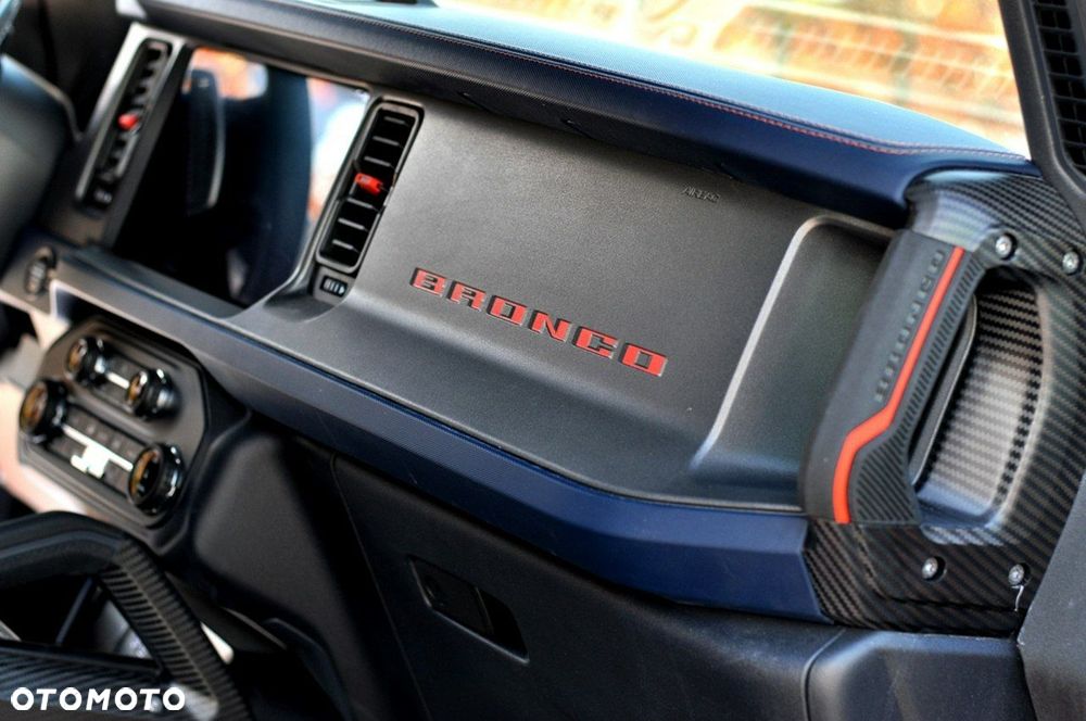 Ford Bronco - 18