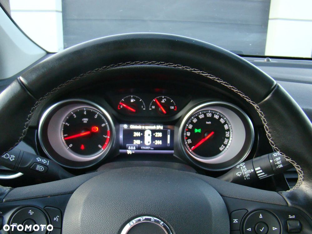 Opel Astra 1.4 Turbo Dynamic - 24