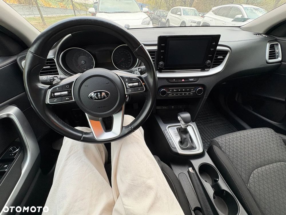 Kia Ceed 1.4 T-GDI M DCT - 14