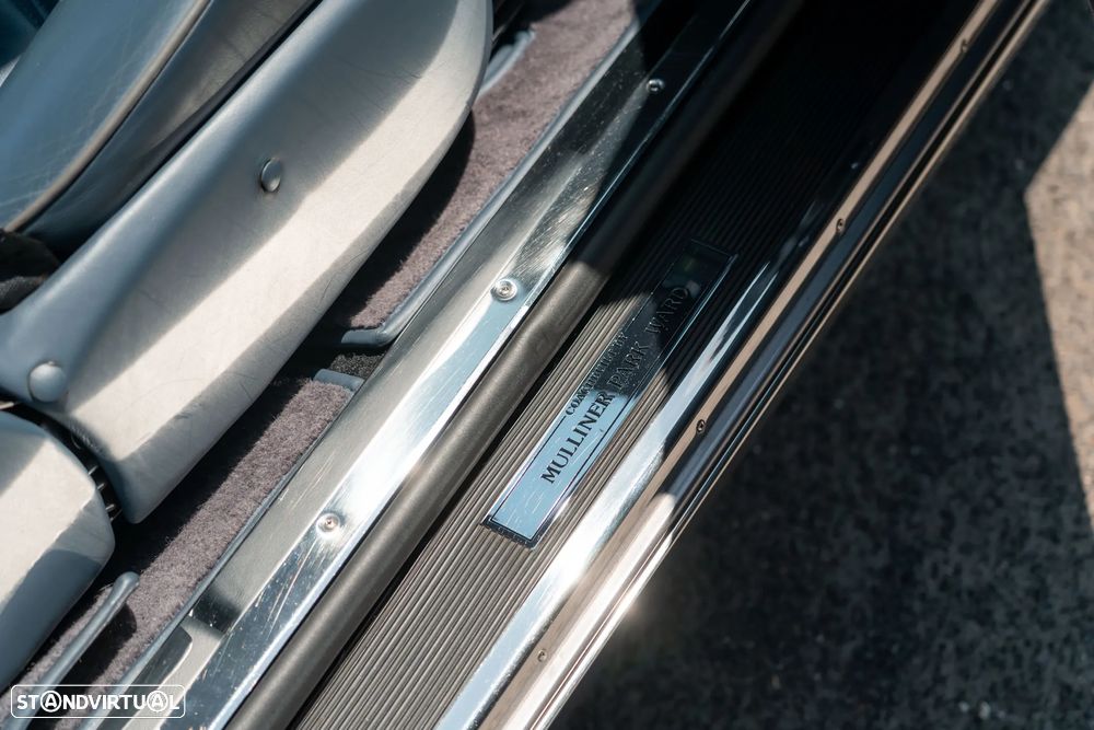 Bentley Azure Mulliner - 32