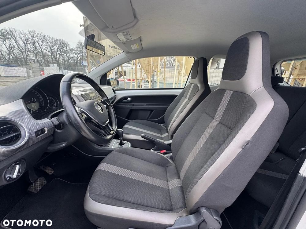Volkswagen up! - 8