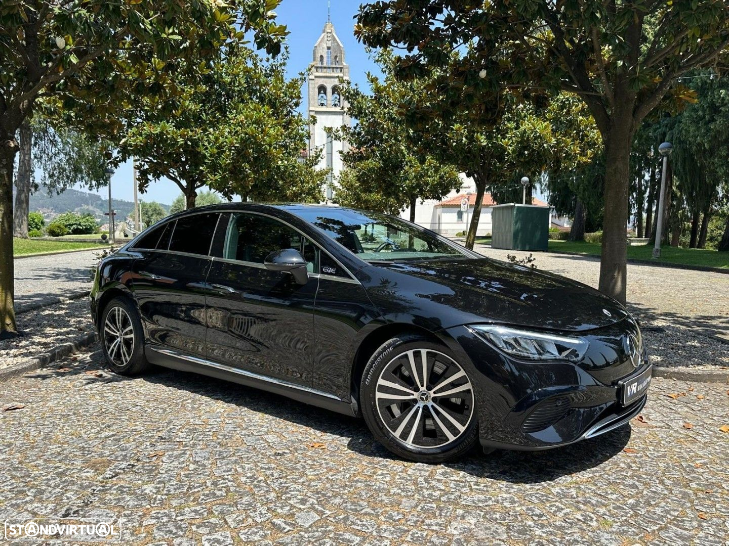 Mercedes-Benz EQE 300 Edition Electric Art - 16