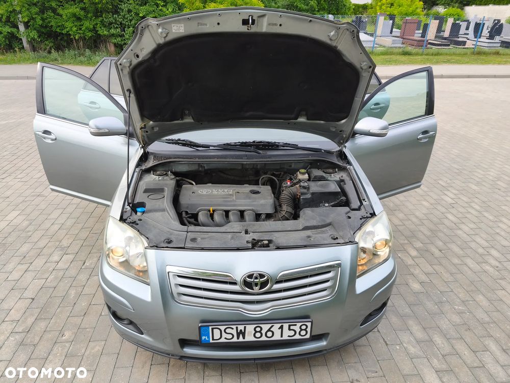 Toyota Avensis 1.8 VVT-i Luna - 13