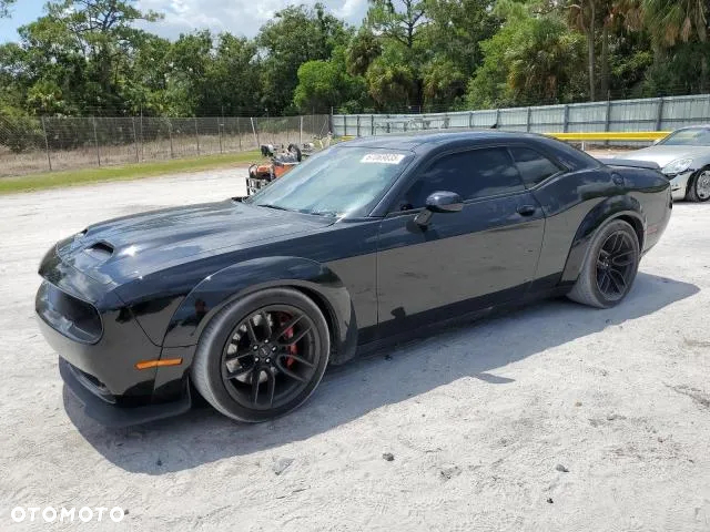 Dodge Challenger - 2