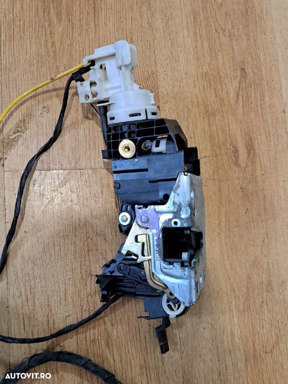 Broasca Usa Stanga Fata Mercedes-Benz S-Class W220 (1998 - 2005) Originala din Dezmembrari - 3