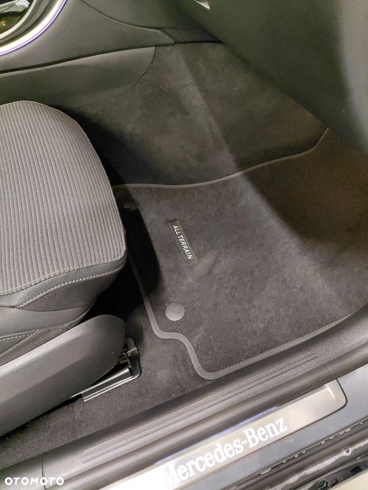 Mercedes-Benz Klasa C 220 d 4MATIC 9G-TRONIC - 21