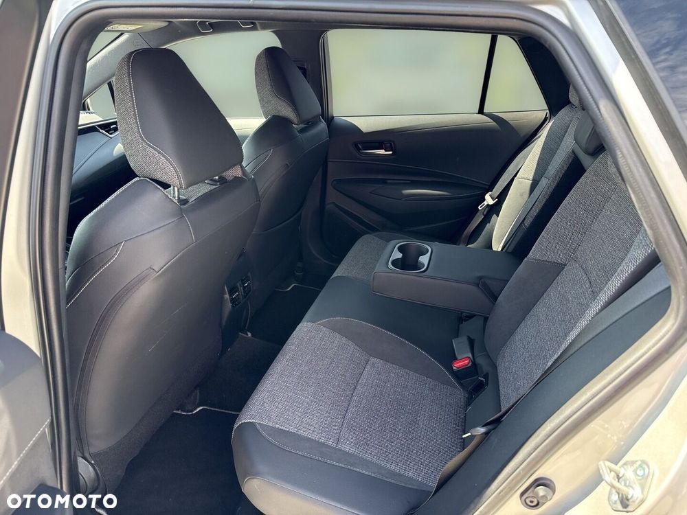 Toyota Corolla 2.0 Hybrid Style - 10
