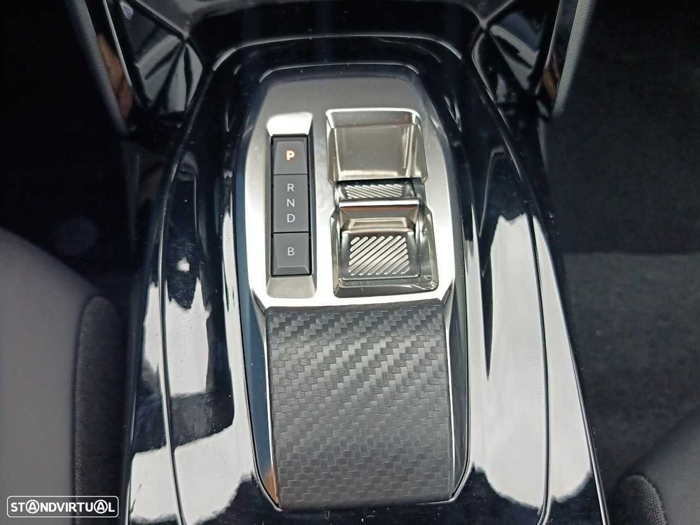 Peugeot e-2008 54 kWh Allure - 18