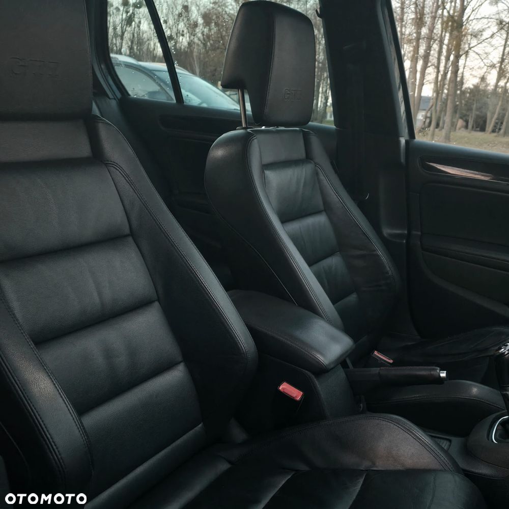 Volkswagen Golf 2.0 GTI - 8