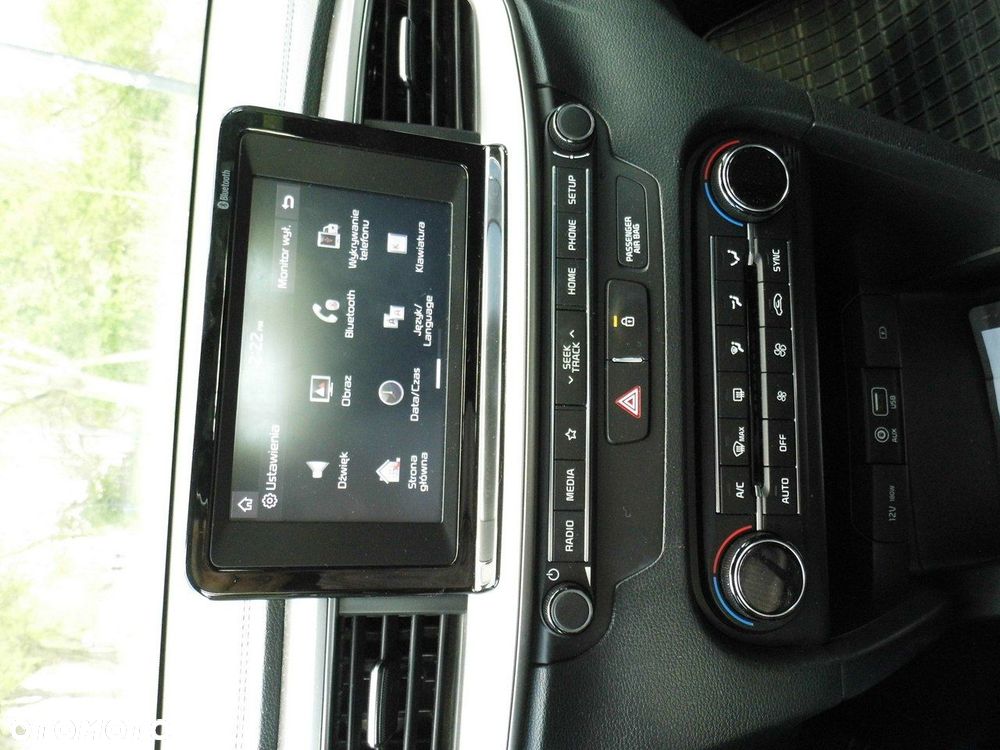 Kia Ceed - 8
