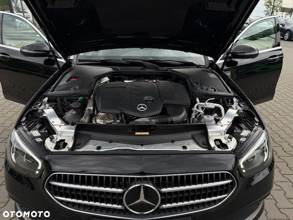 Mercedes-Benz Klasa E 300 de Business Edition - 38