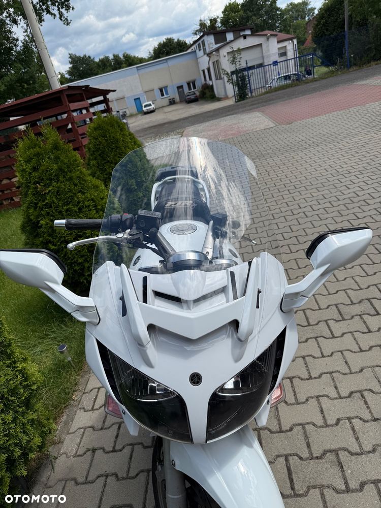 Yamaha FJR - 4