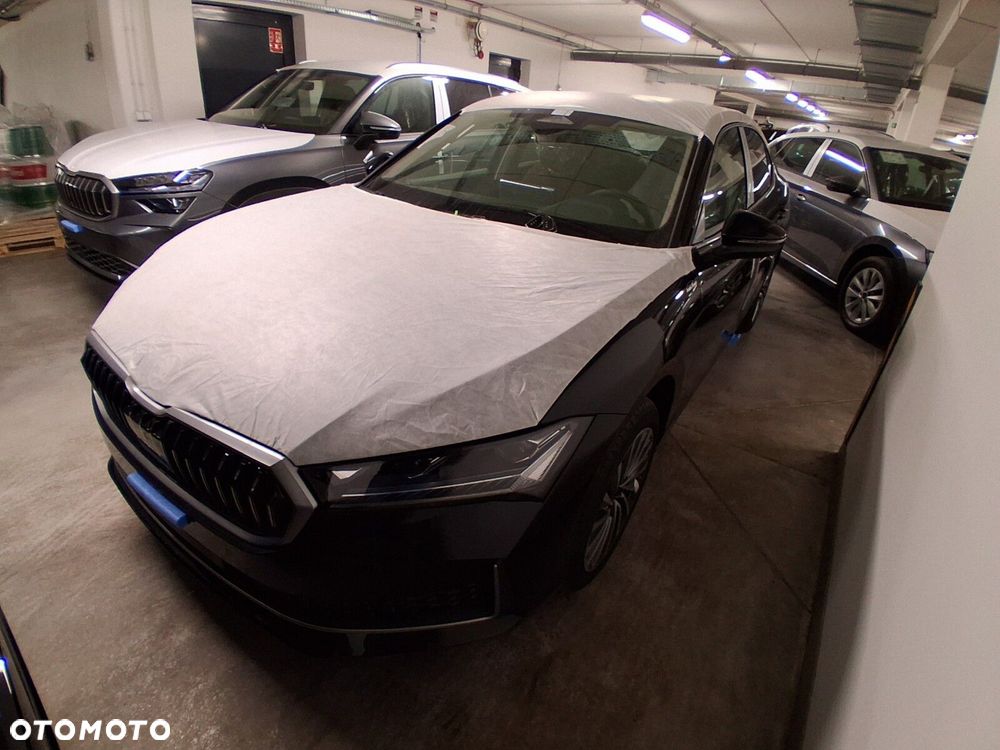 Skoda Superb 2.0 TDI SCR 4x4 L&K DSG - 2